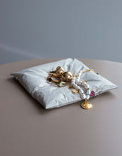 Load image into Gallery viewer, Small Jewelry Concrete Pillow